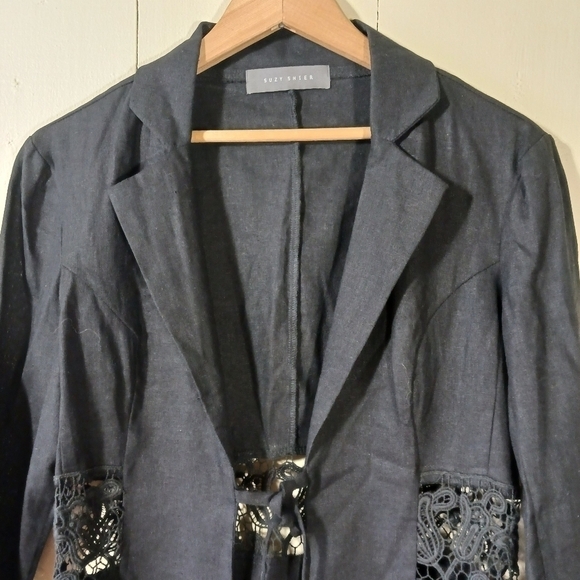 Suzy shier linen blend lace insert blazer - Picture 3 of 9